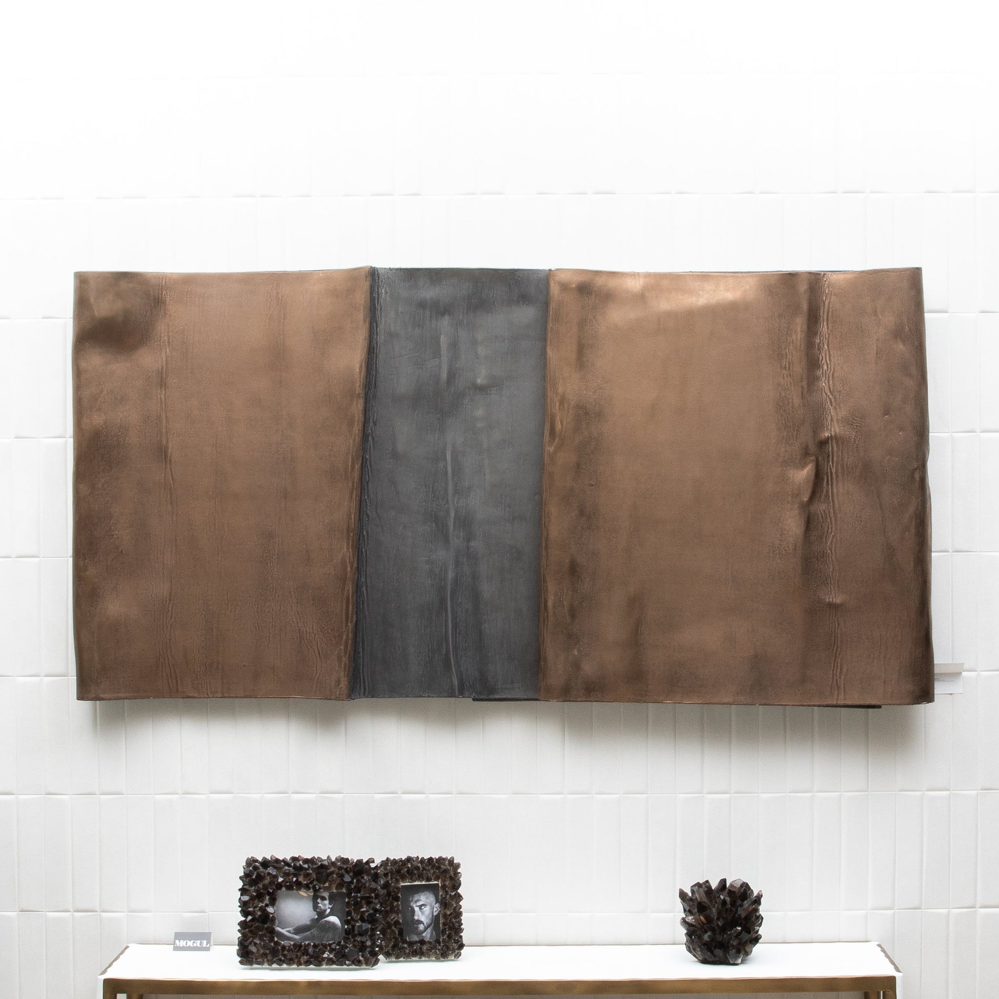“Wave” by Katrien Van der Schueren