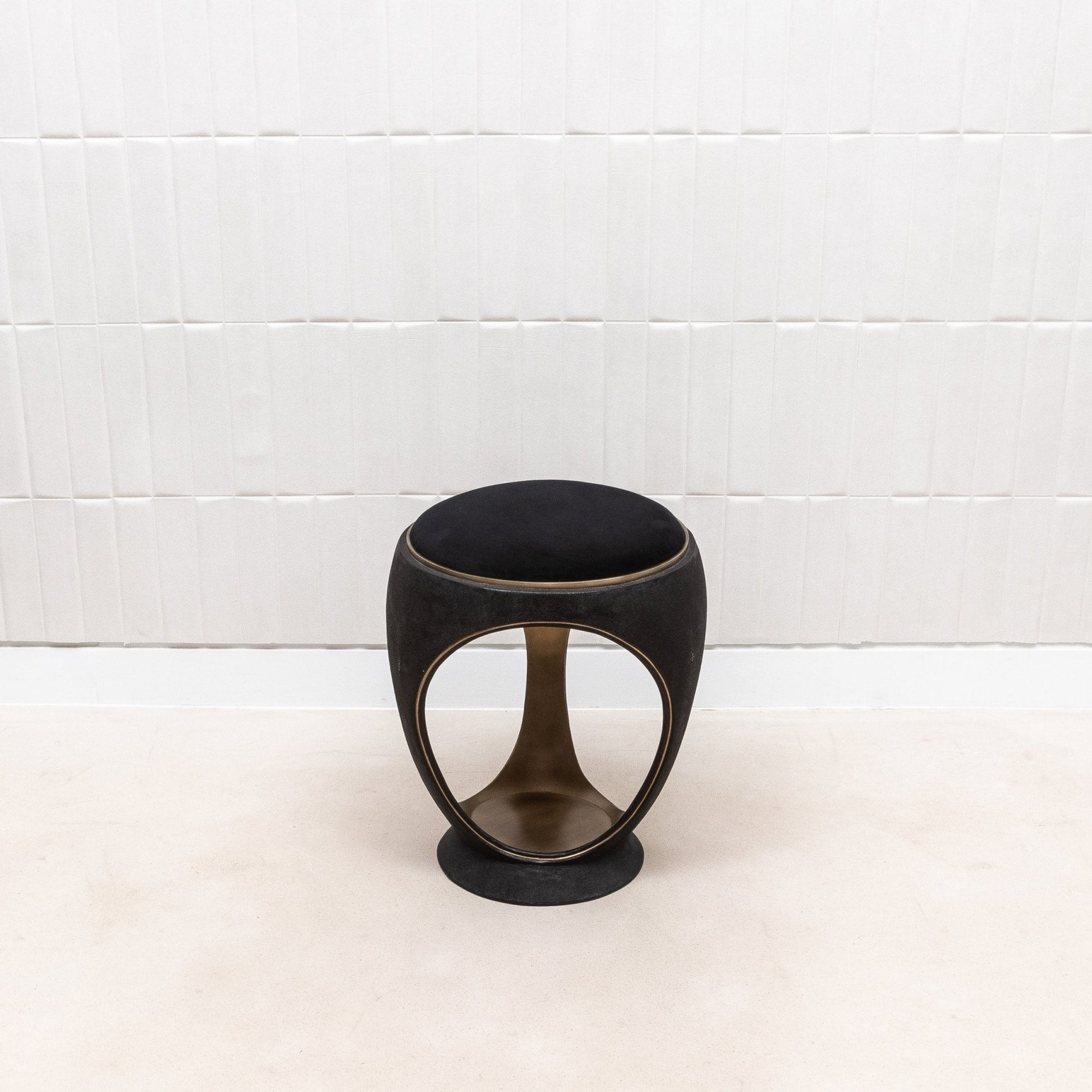 {{ product_title }} by {{ vendor }} – luxury {{ product_type }} at MOGUL